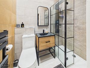 ENSUITE SHOWER- click for photo gallery